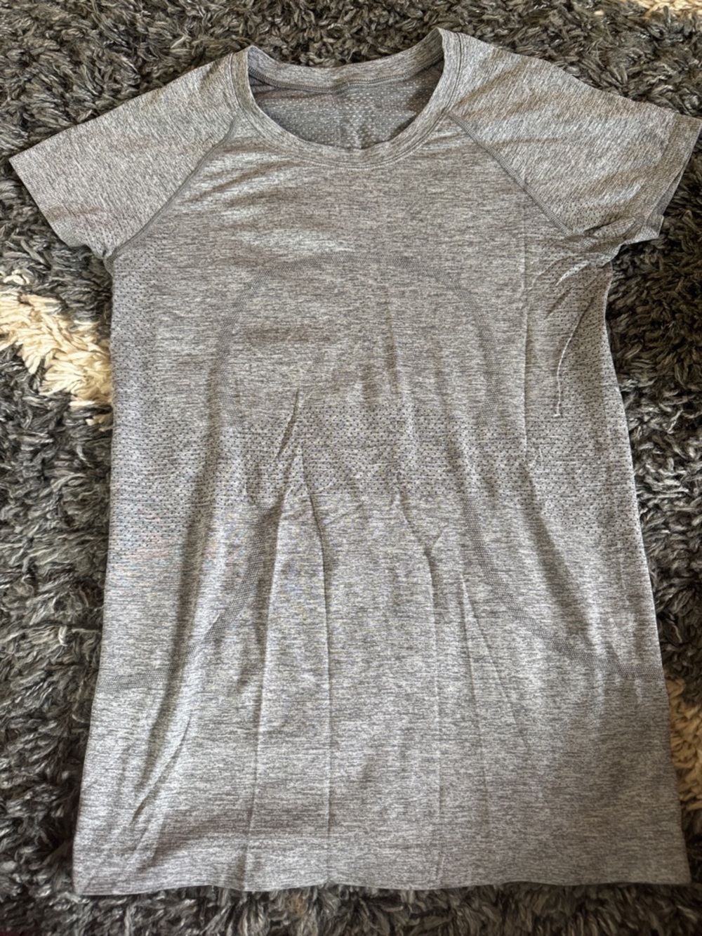lululemon athletica Heather Gray Short Sleeve Tee